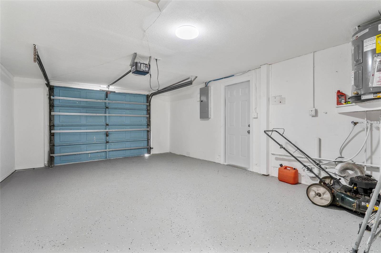 Image 37 of 47 For 9201 Hunt Club Lane