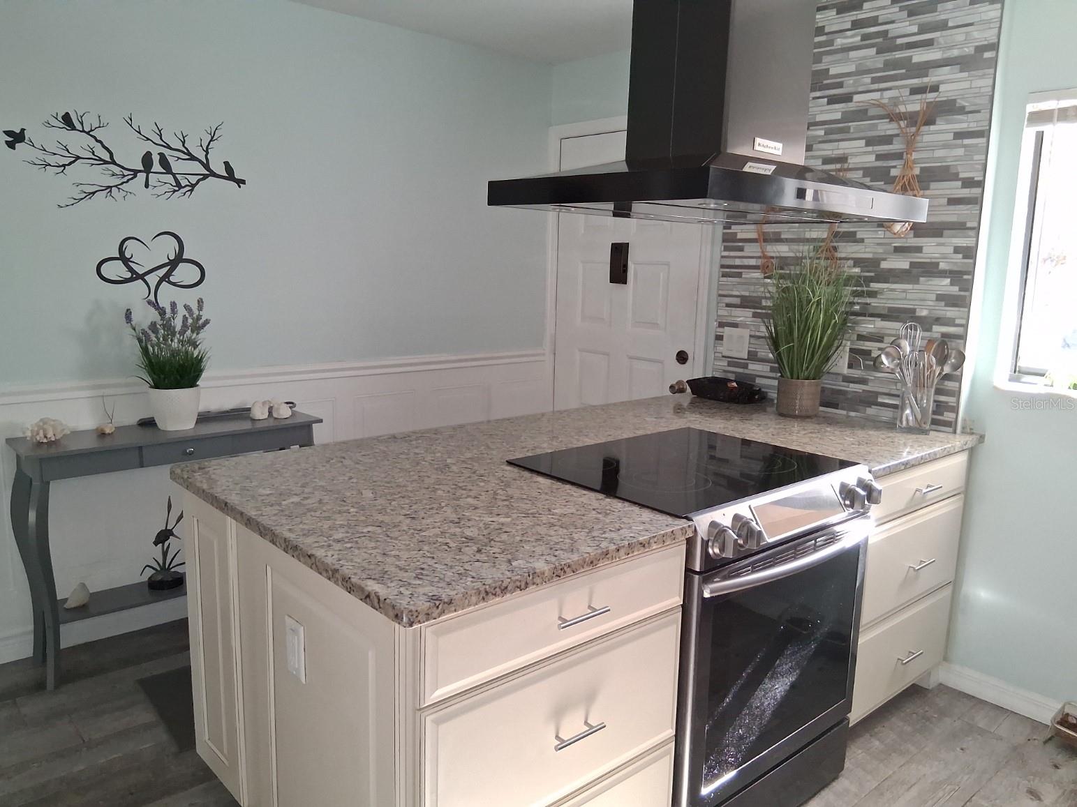 Image 4 of 24 For 7737 Eureka Drive 203