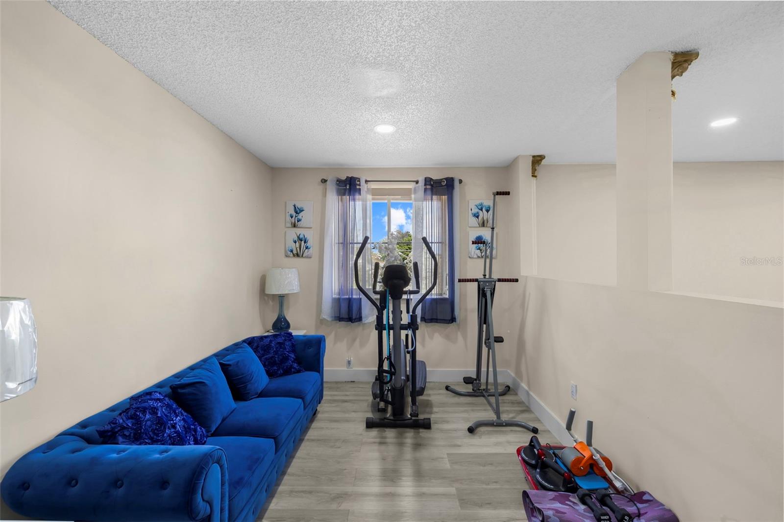 Image 21 of 50 For 11951 208th Terrace