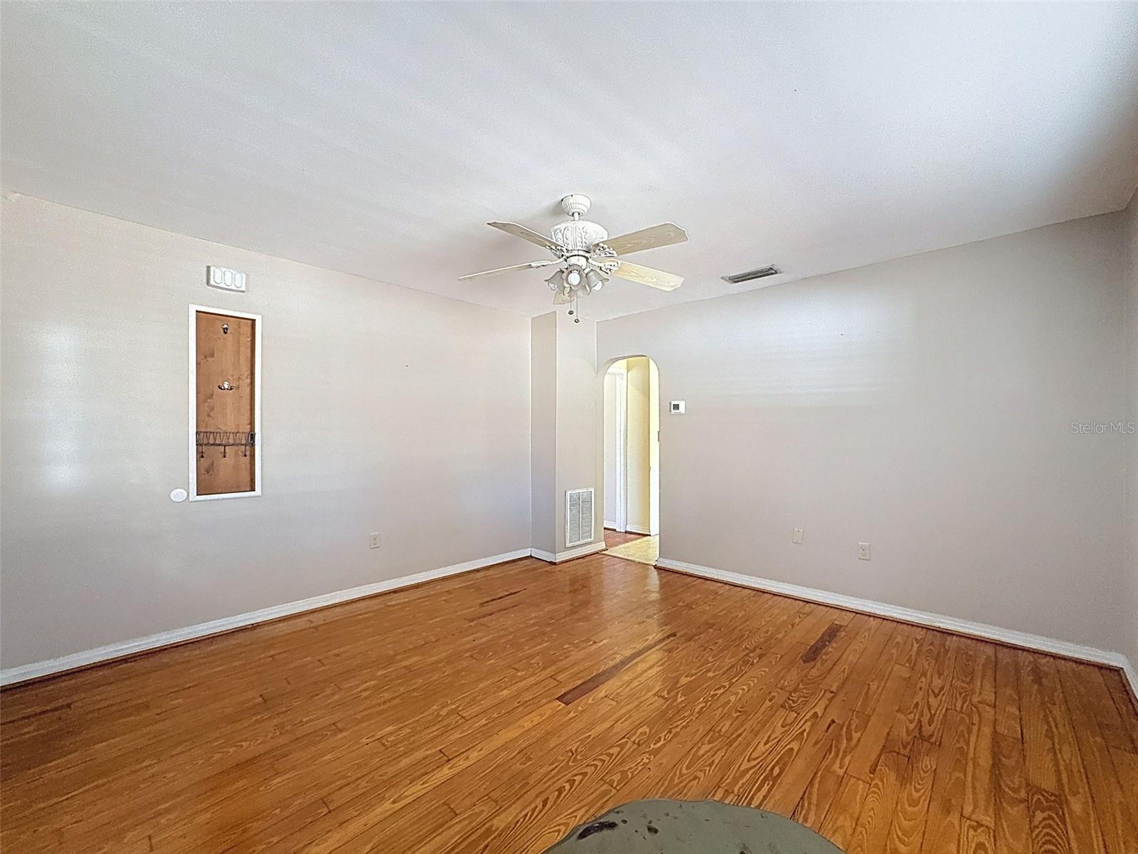 Image 28 of 74 For 6332 Missouri Avenue