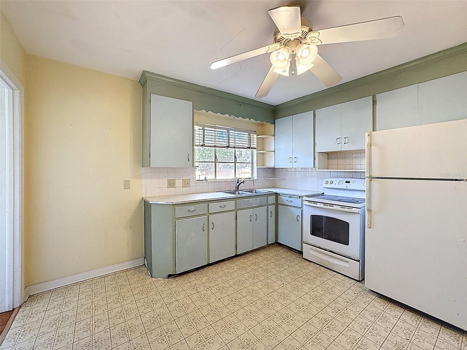 Image 32 of 74 For 6332 Missouri Avenue