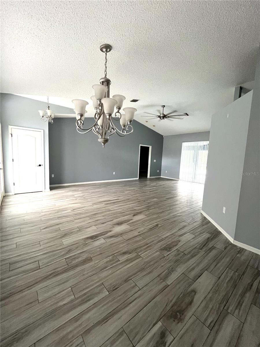 Image 6 of 21 For 2463 Stephanie Drive