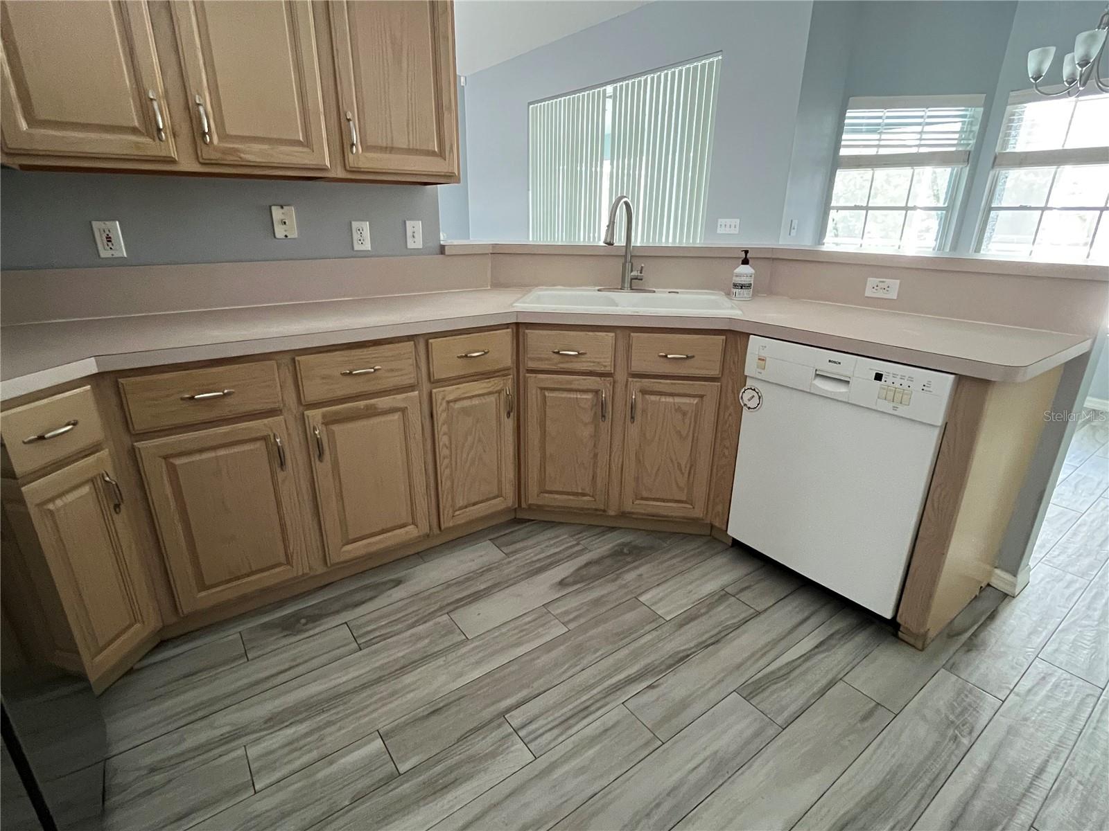 Image 8 of 21 For 2463 Stephanie Drive