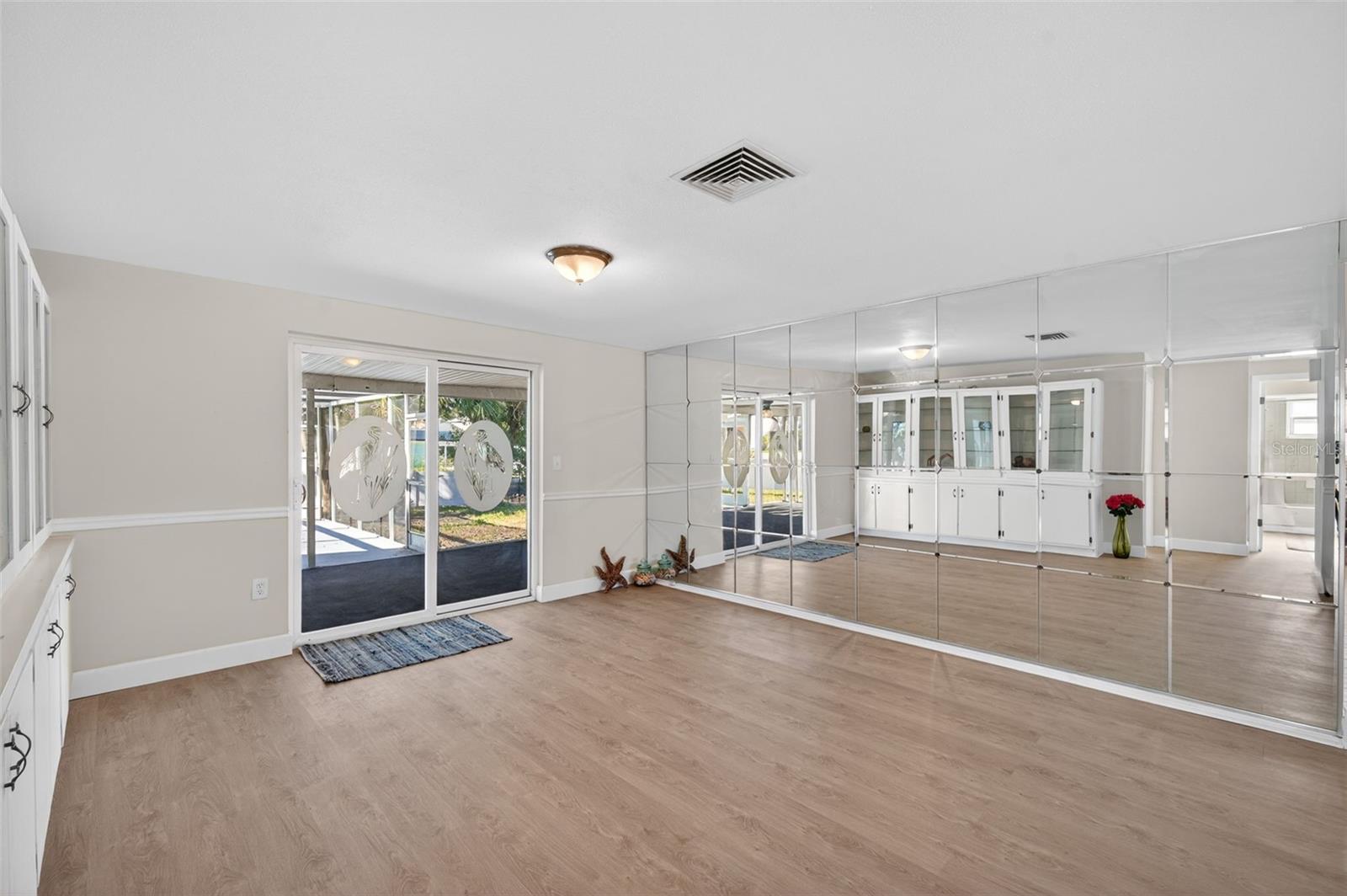 Image 13 of 100 For 5425 Drinkard Drive