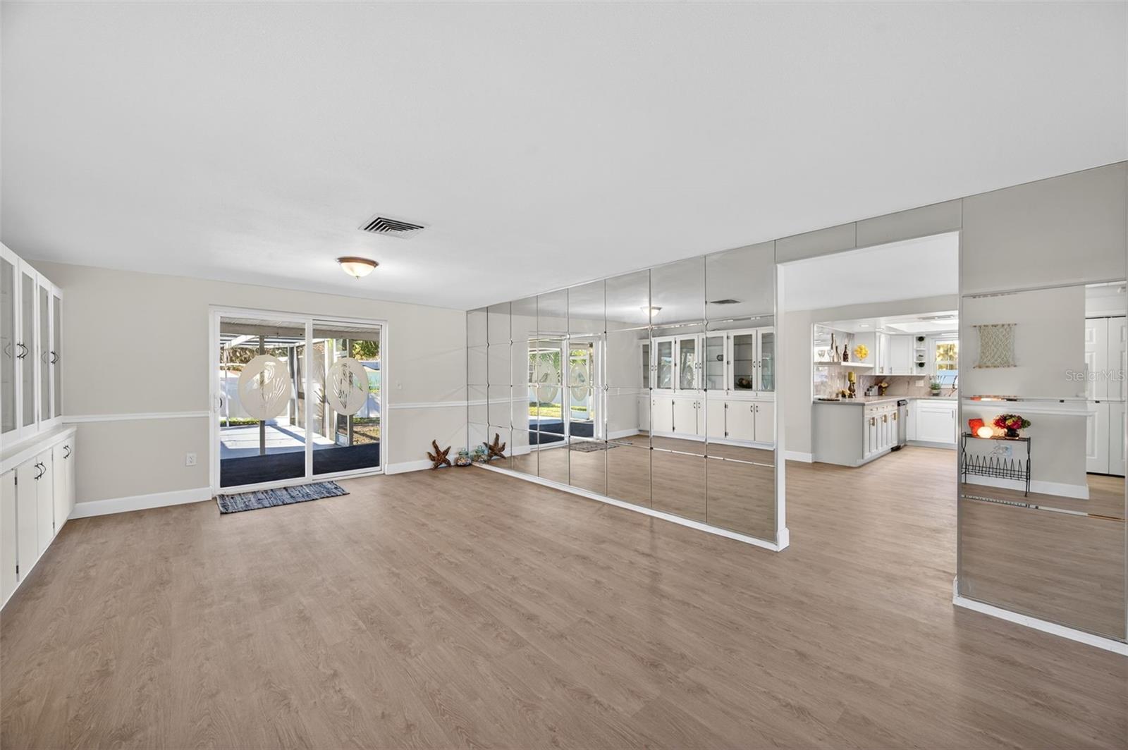 Image 16 of 100 For 5425 Drinkard Drive