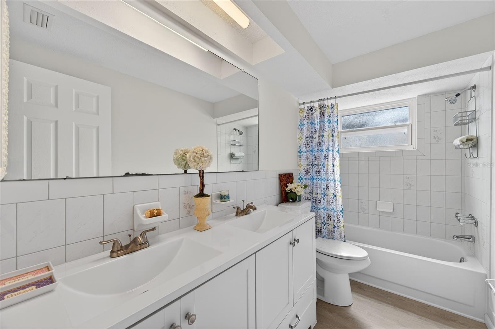 Image 42 of 100 For 5425 Drinkard Drive