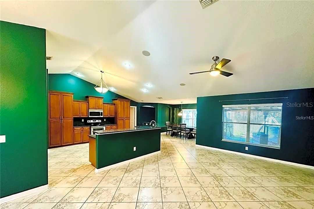 Image 4 of 29 For 18236 Macek Road