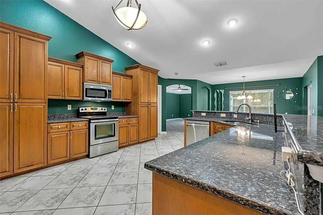 Image 8 of 29 For 18236 Macek Road