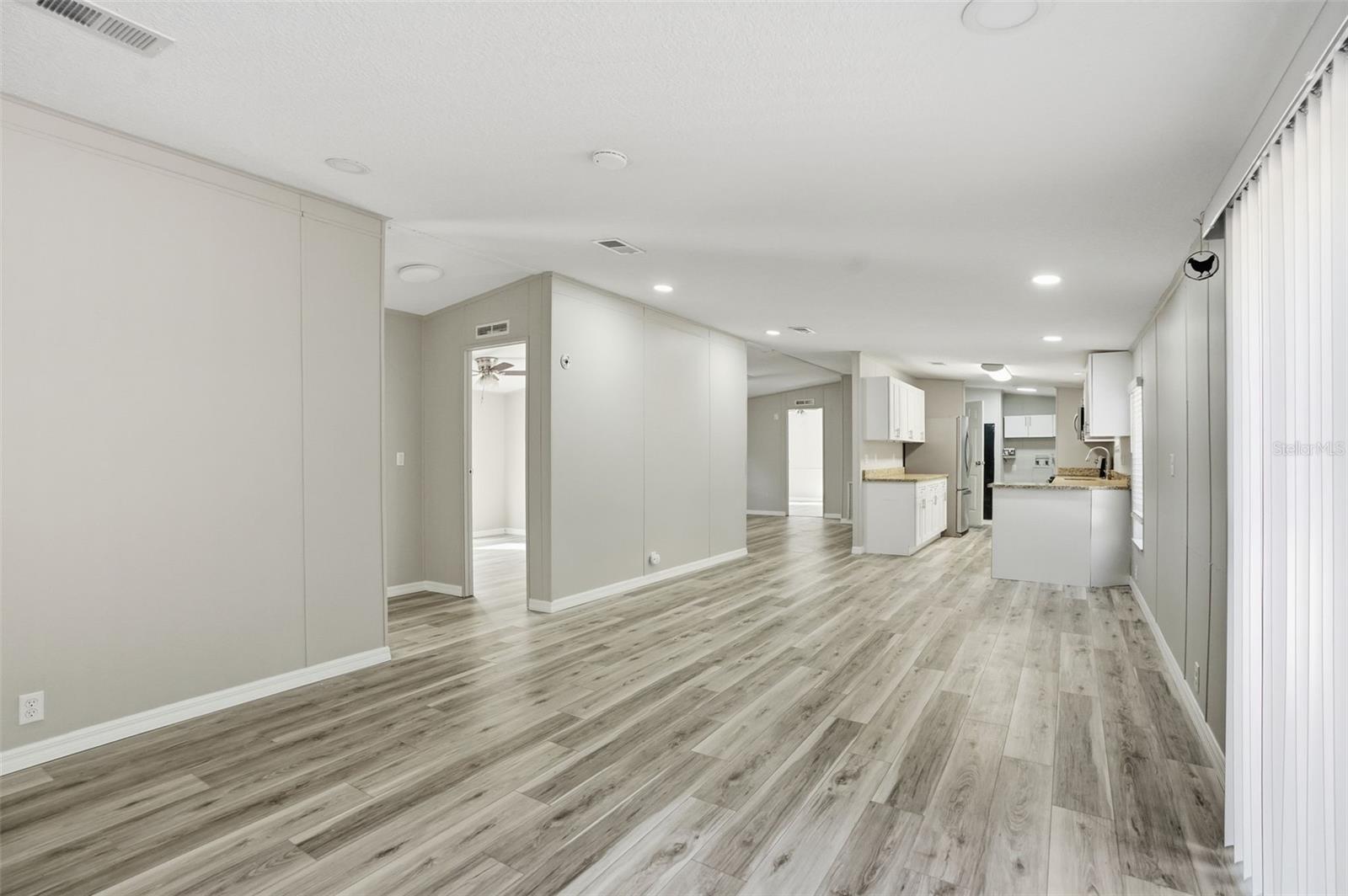 Image 13 of 45 For 27047 Hiawatha Boulevard