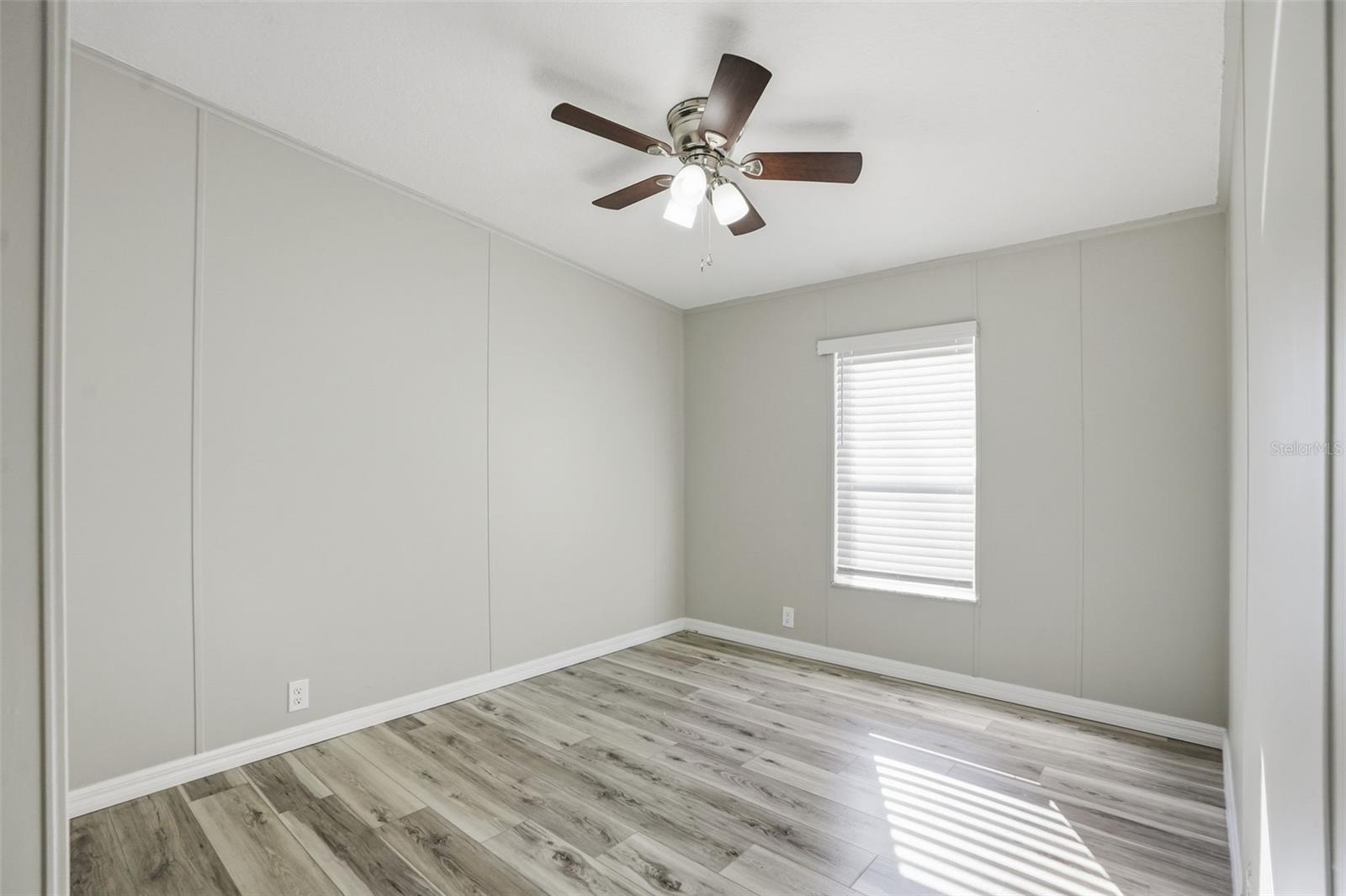 Image 20 of 45 For 27047 Hiawatha Boulevard