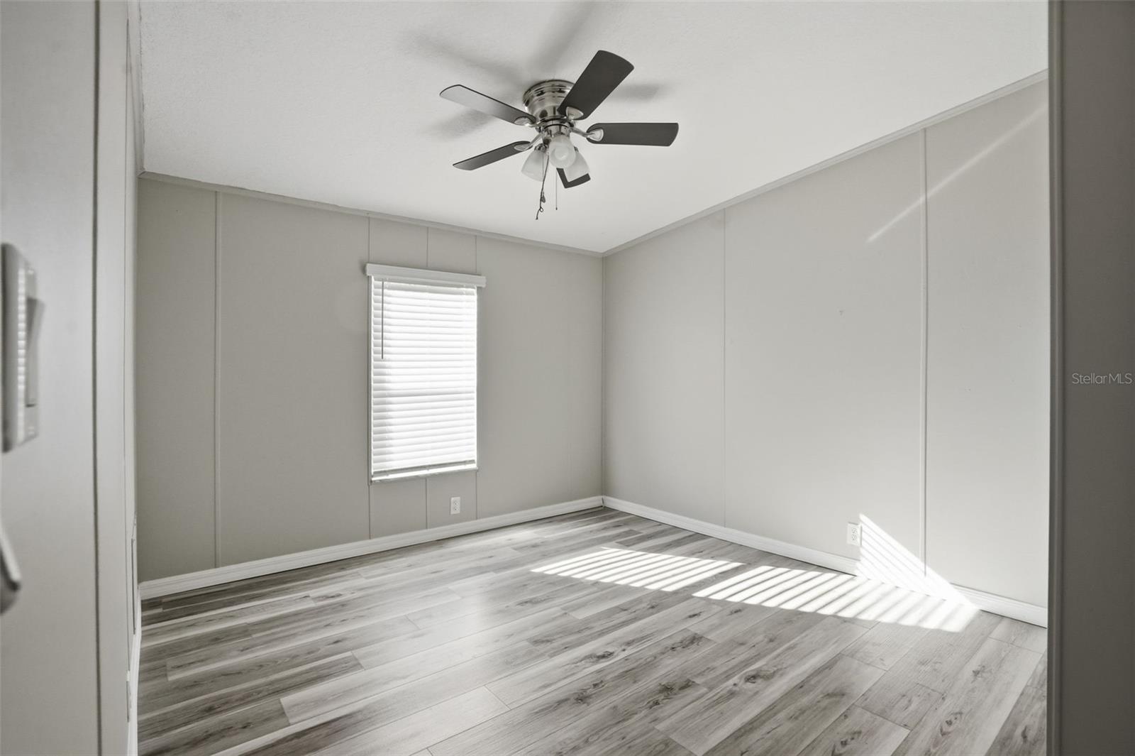 Image 22 of 45 For 27047 Hiawatha Boulevard