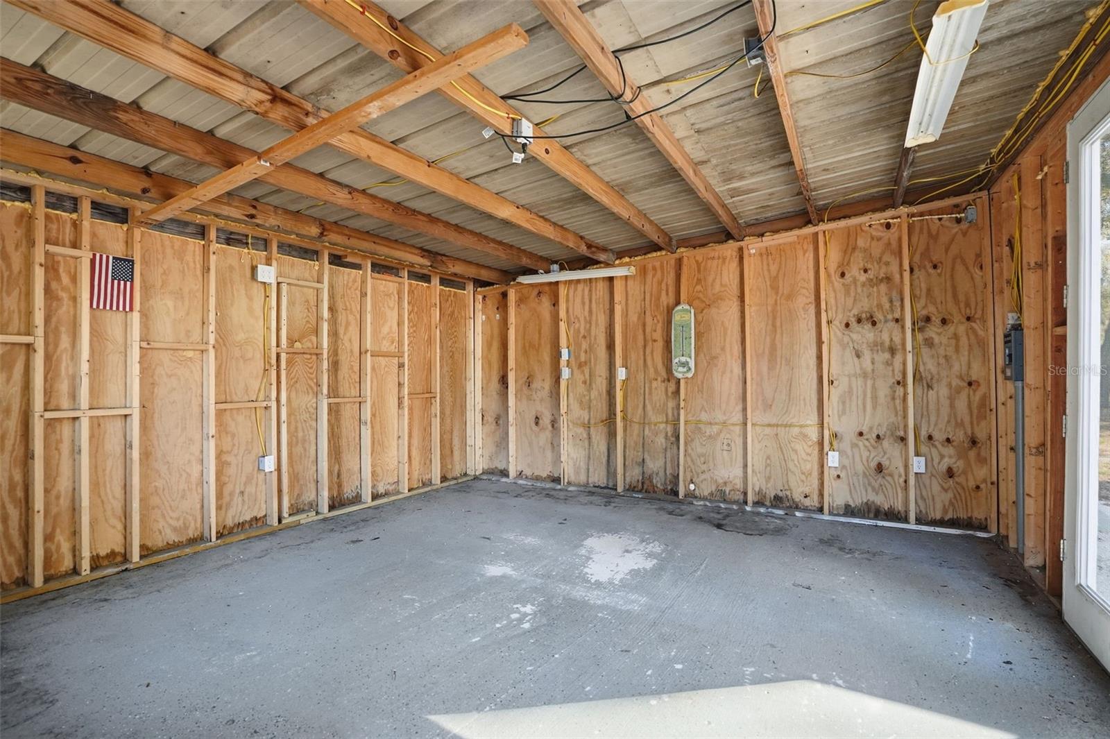 Image 33 of 45 For 27047 Hiawatha Boulevard