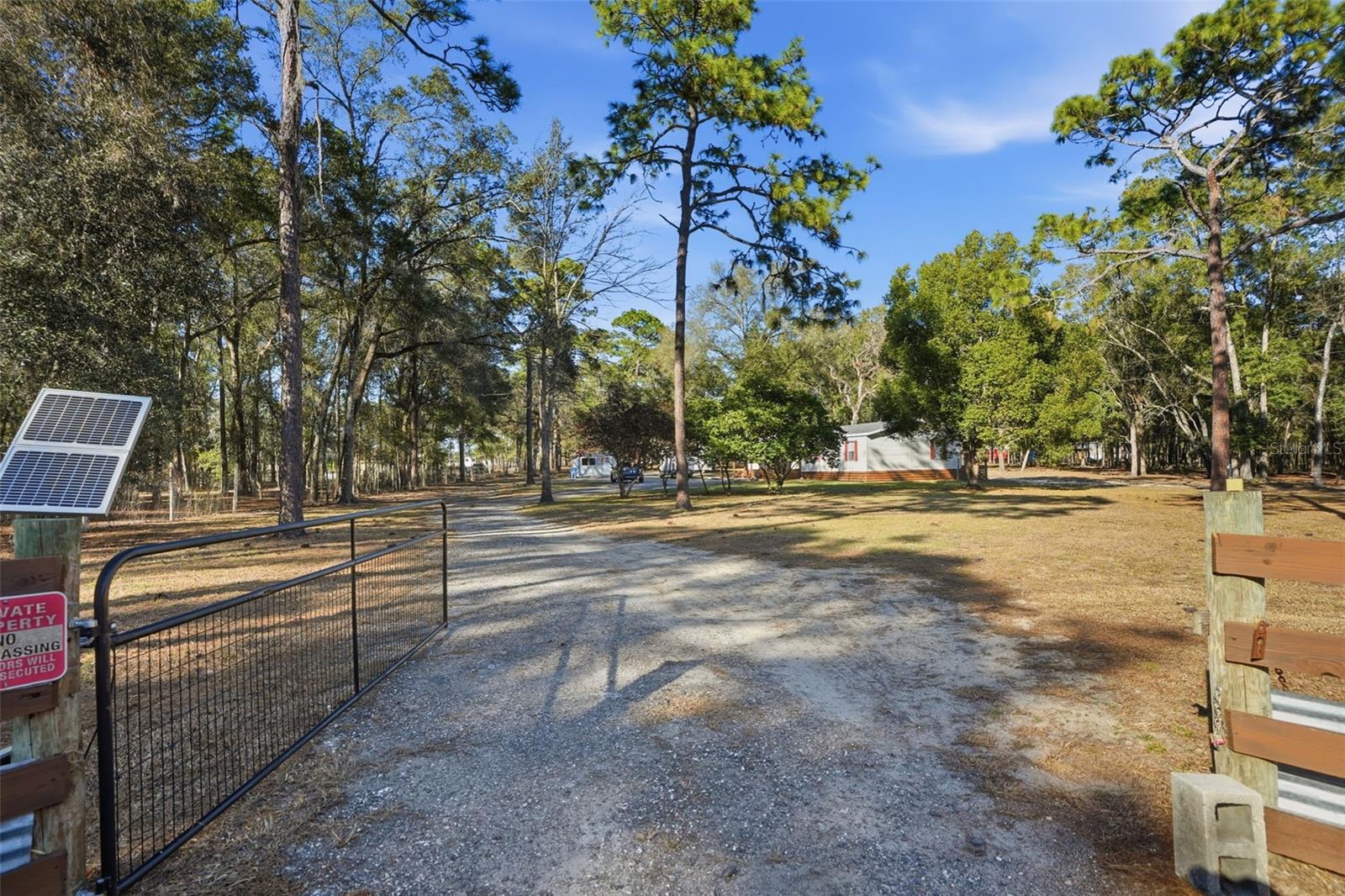 Image 6 of 45 For 27047 Hiawatha Boulevard