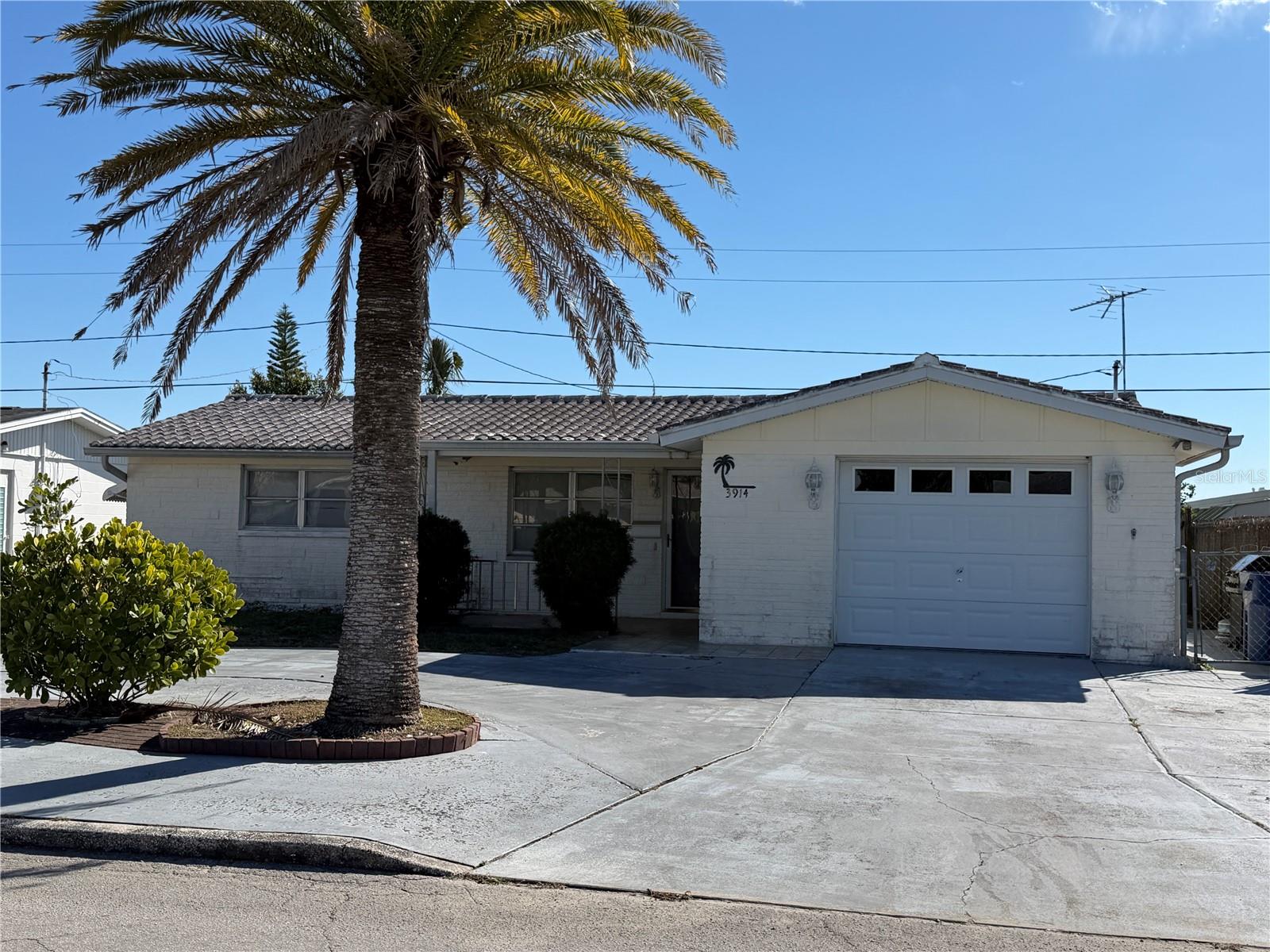 Image 2 of 23 For 3914 Carioca