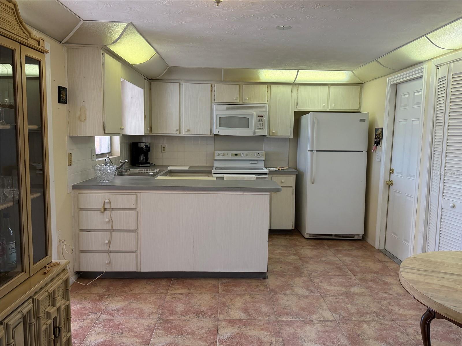 Image 9 of 23 For 3914 Carioca