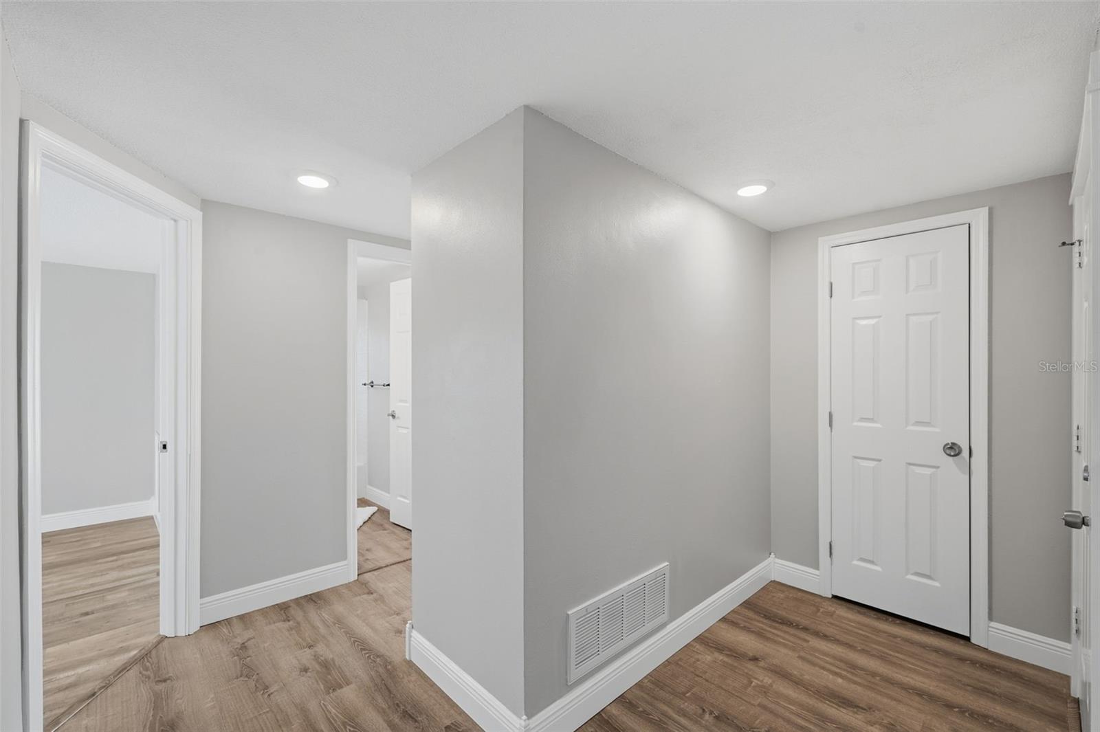 Image 10 of 45 For 7330 Rhinebeck Drive