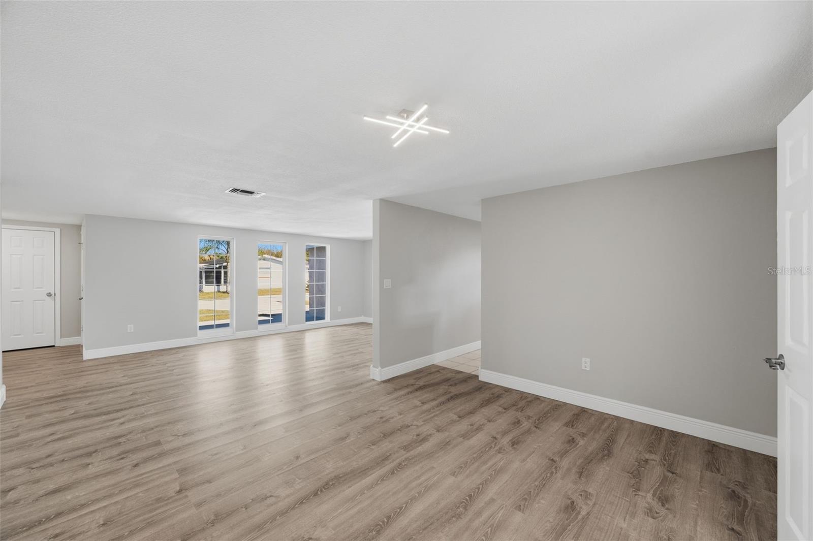 Image 27 of 45 For 7330 Rhinebeck Drive