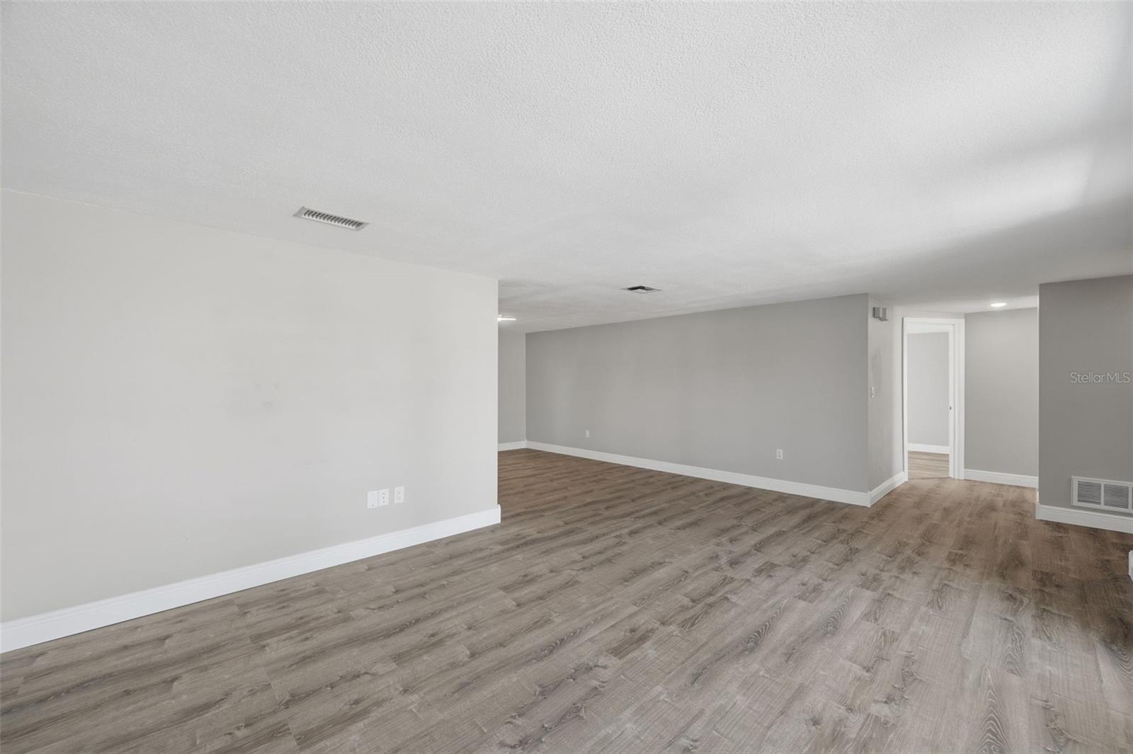 Image 6 of 45 For 7330 Rhinebeck Drive