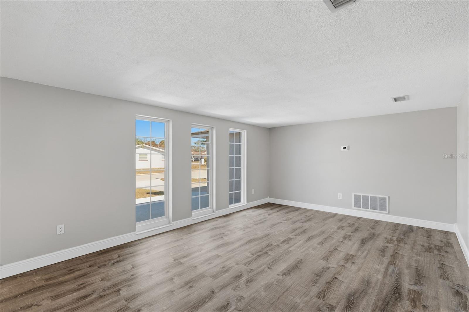 Image 8 of 45 For 7330 Rhinebeck Drive