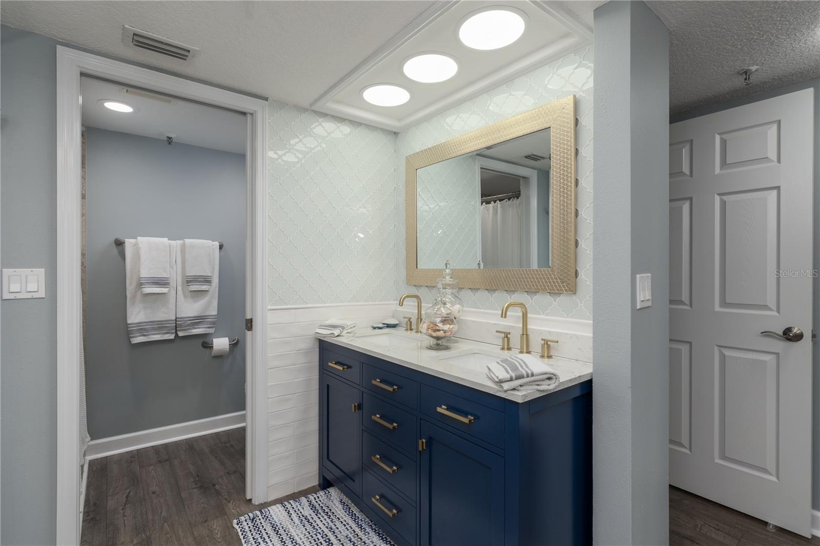 Image 17 of 28 For 19111 Vista Bay Drive 510