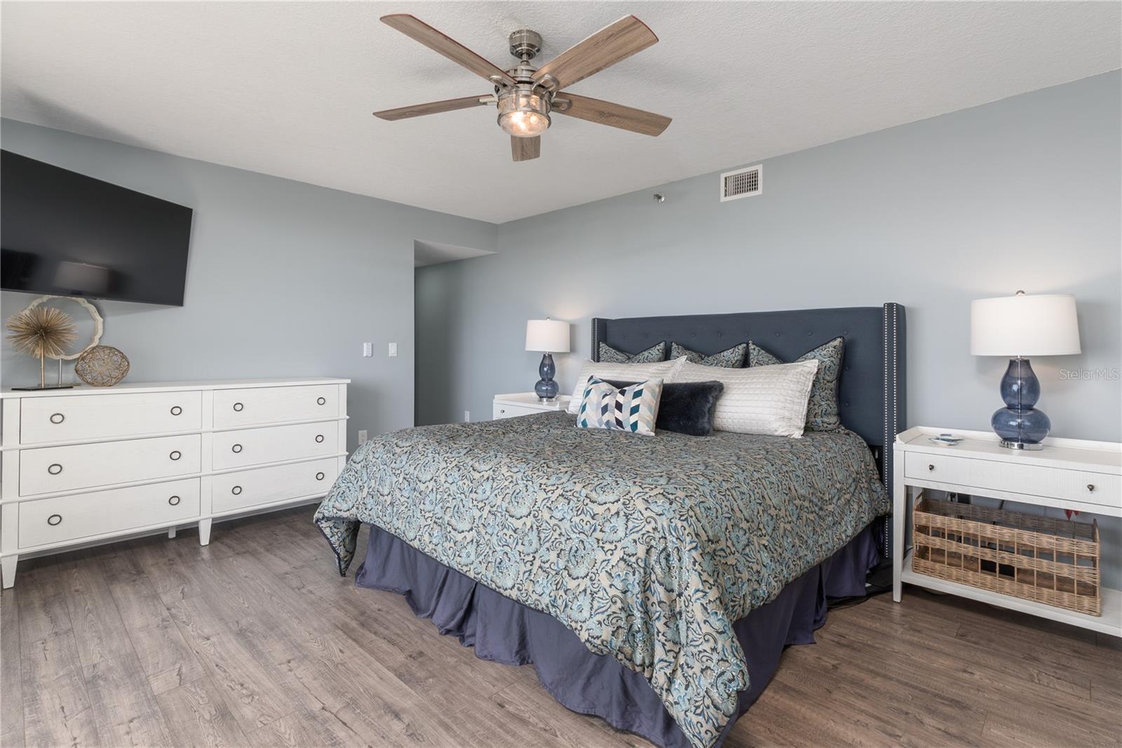 Image 20 of 28 For 19111 Vista Bay Drive 510