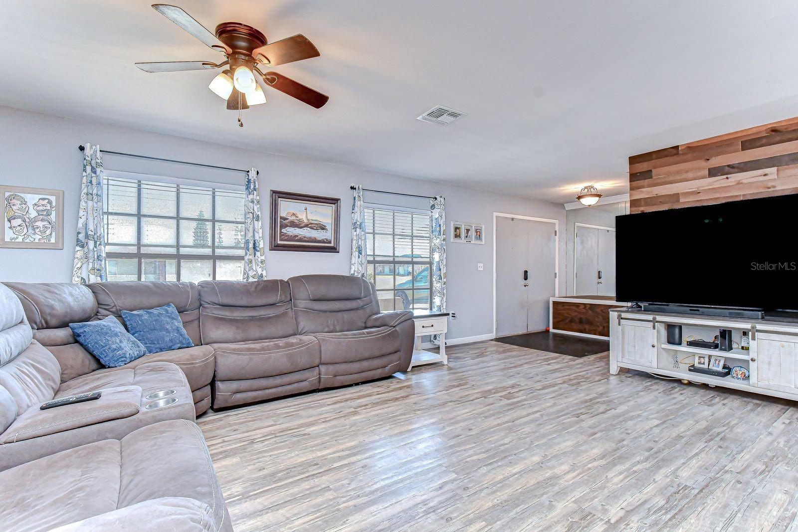 Image 16 of 32 For 3721 Lighthouse Way