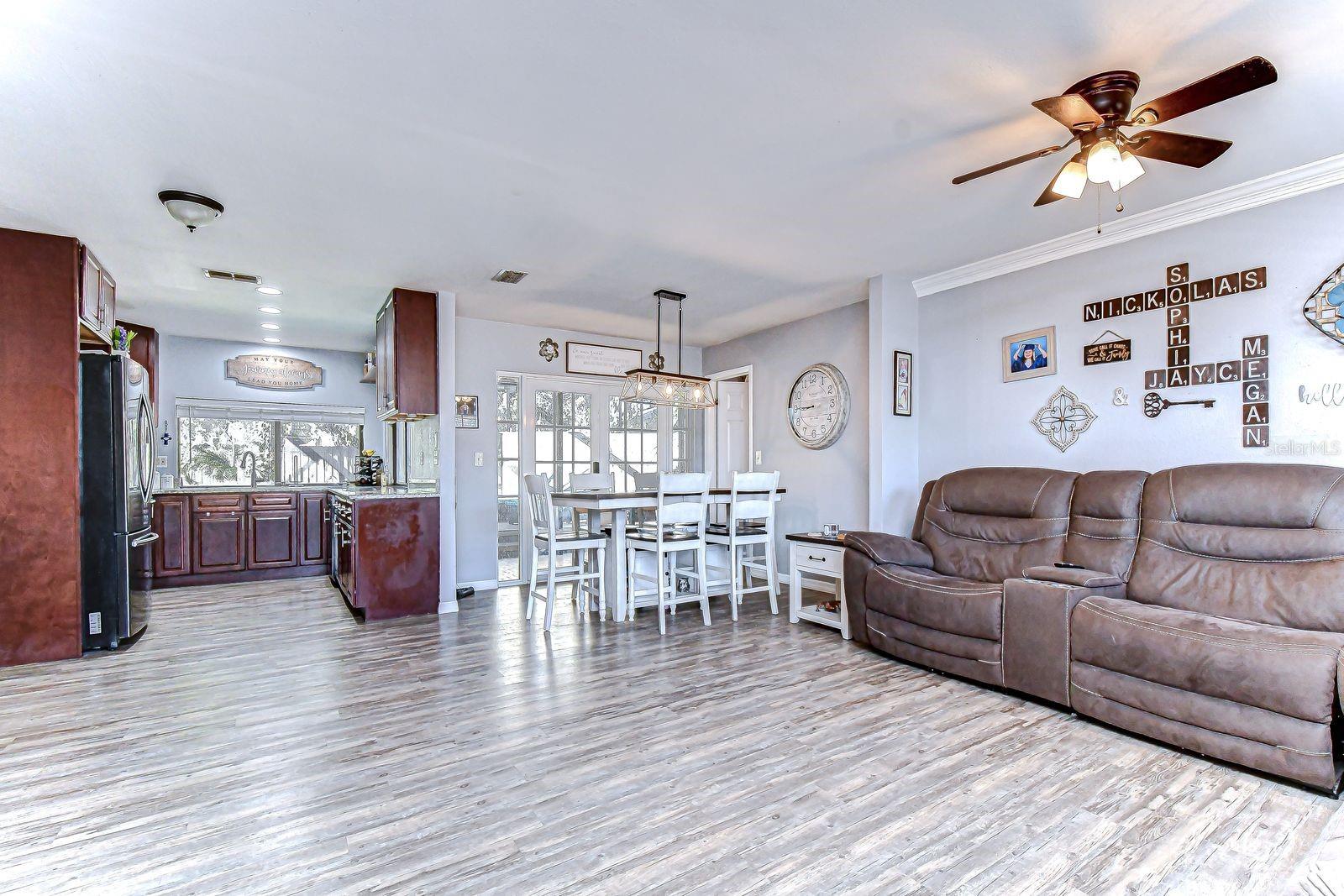 Image 4 of 32 For 3721 Lighthouse Way