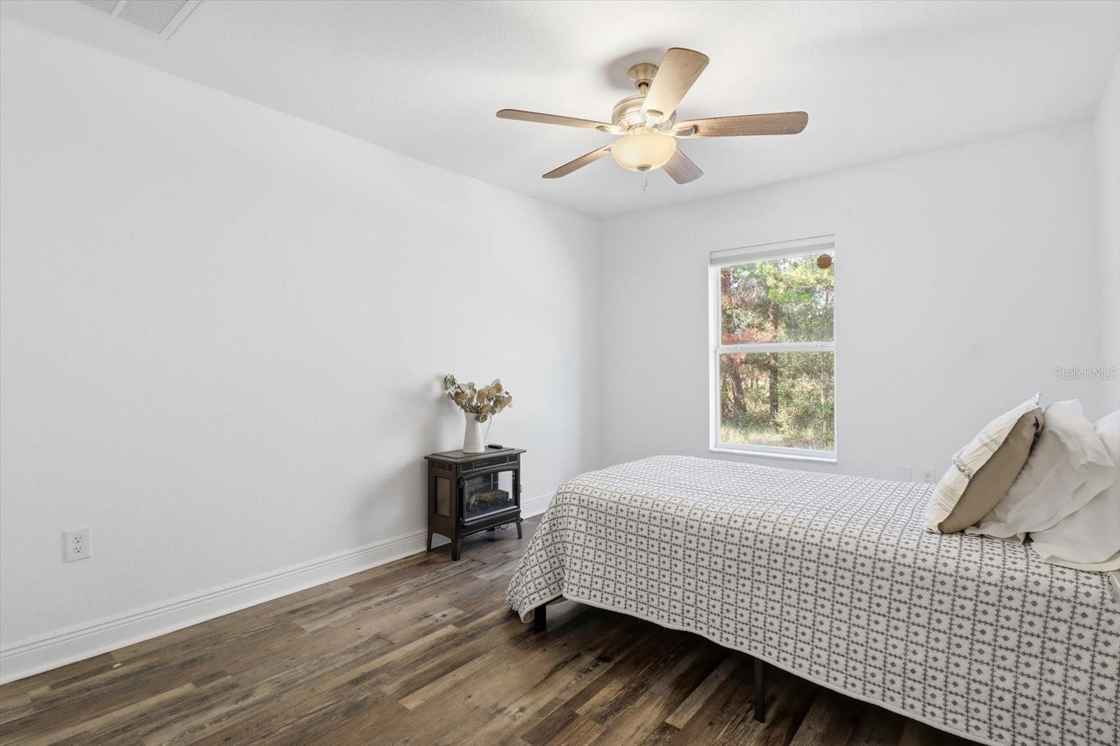 Image 22 of 41 For 21 Lobelia Court