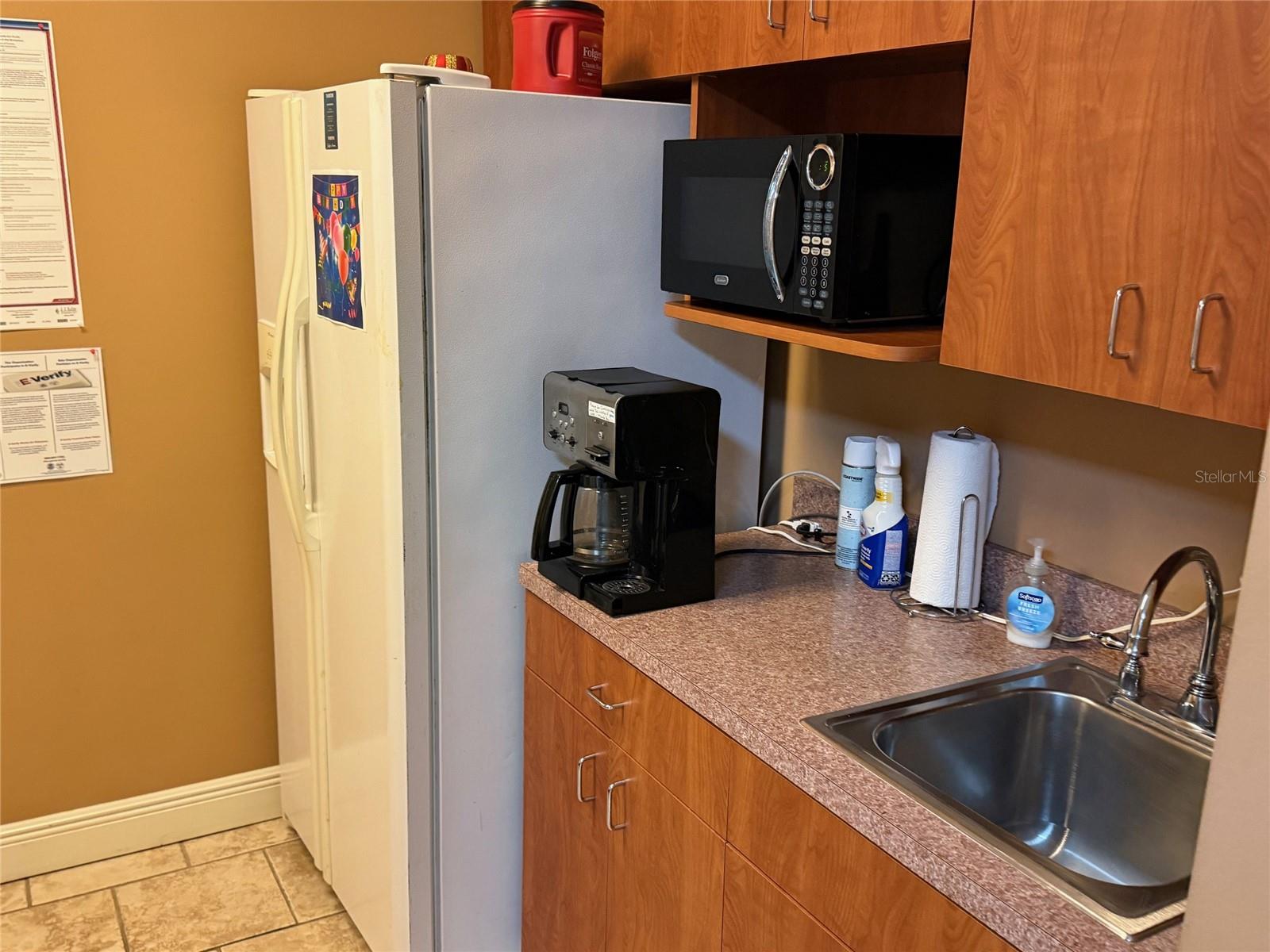 Image 9 of 11 For 565 Hercules Avenue