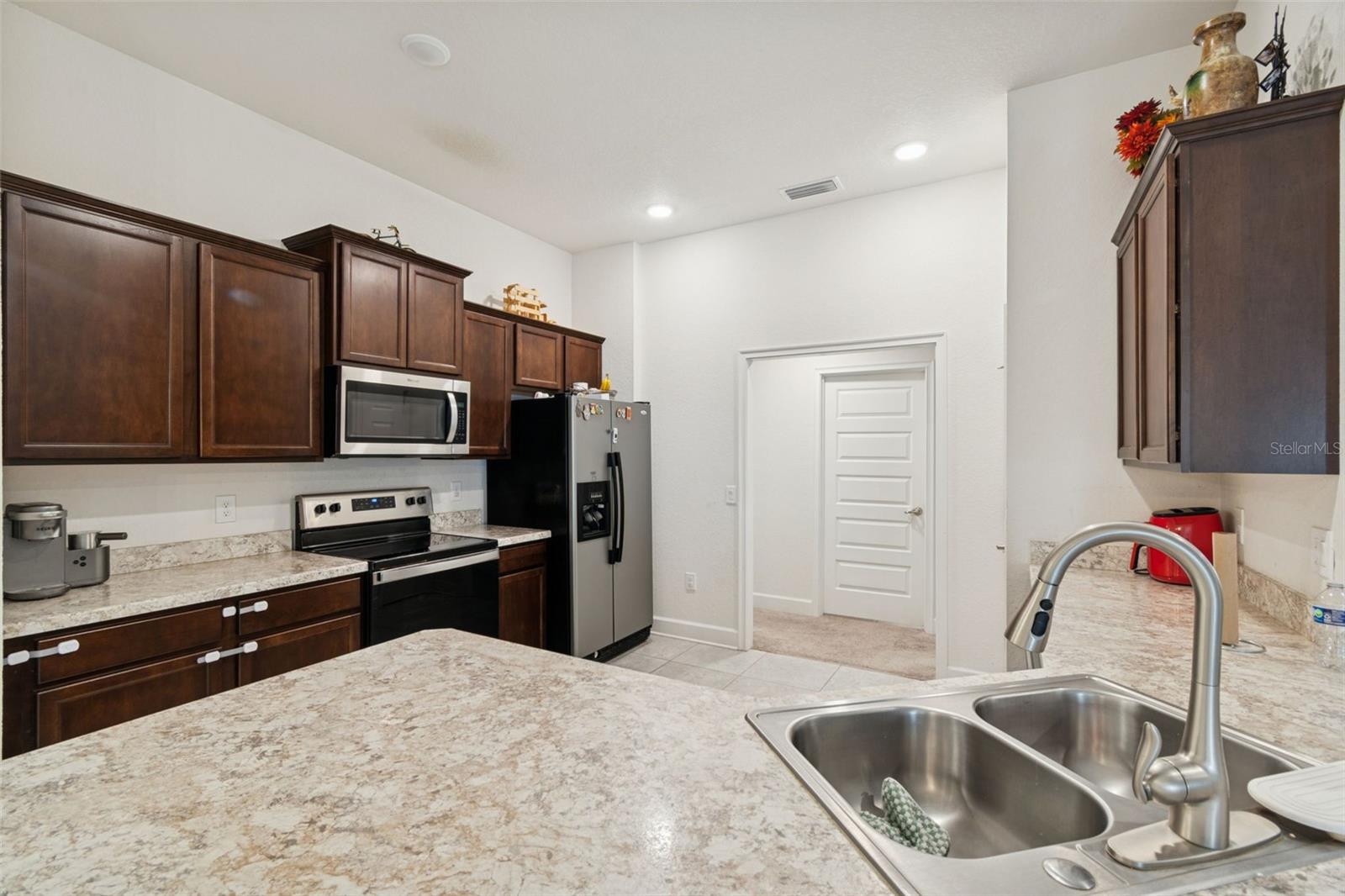 Image 16 of 48 For 10358 Musa Road