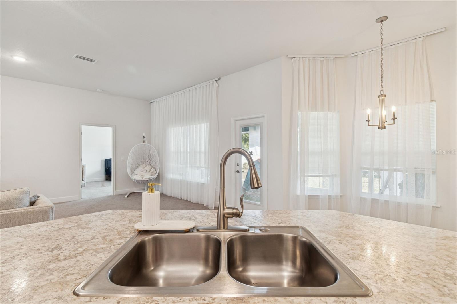 Image 23 of 48 For 10358 Musa Road