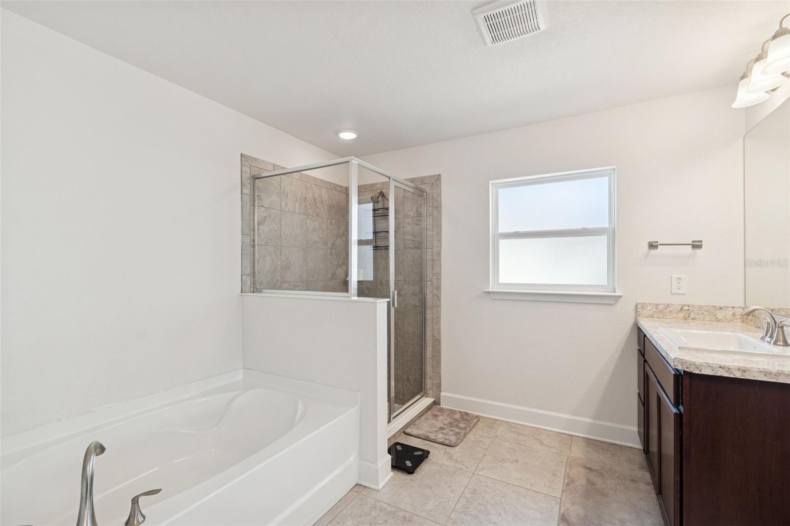 Image 38 of 48 For 10358 Musa Road