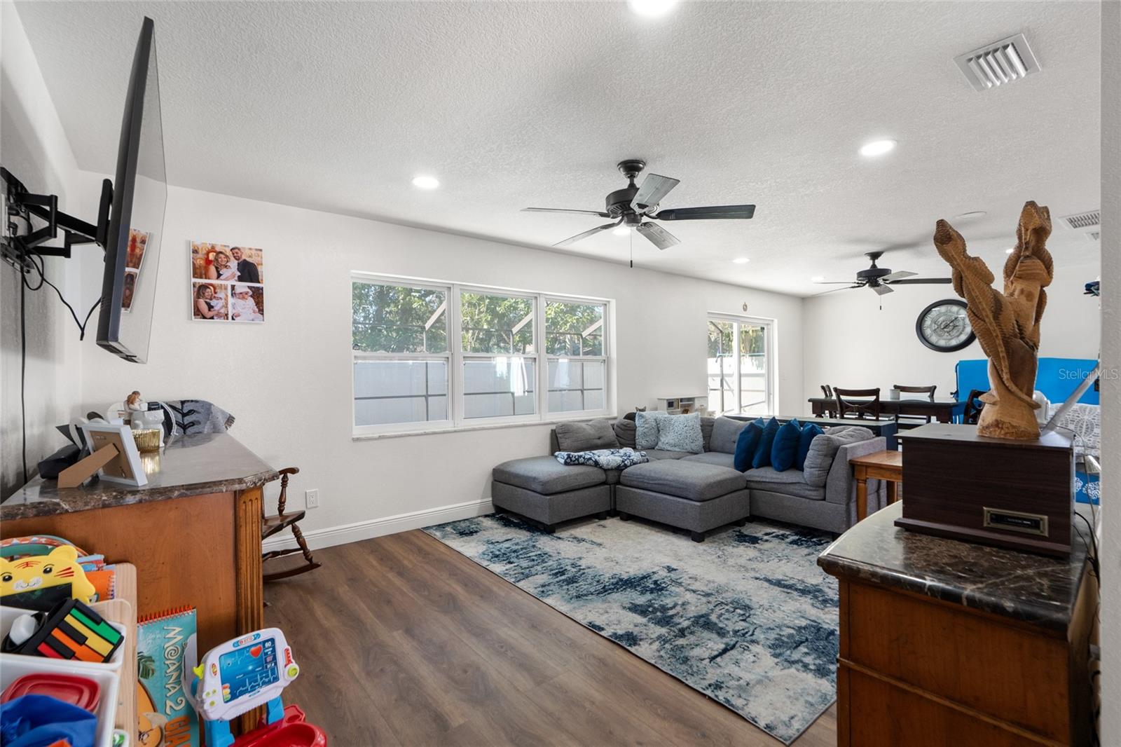 Image 15 of 51 For 7124 Wrenwood Circle