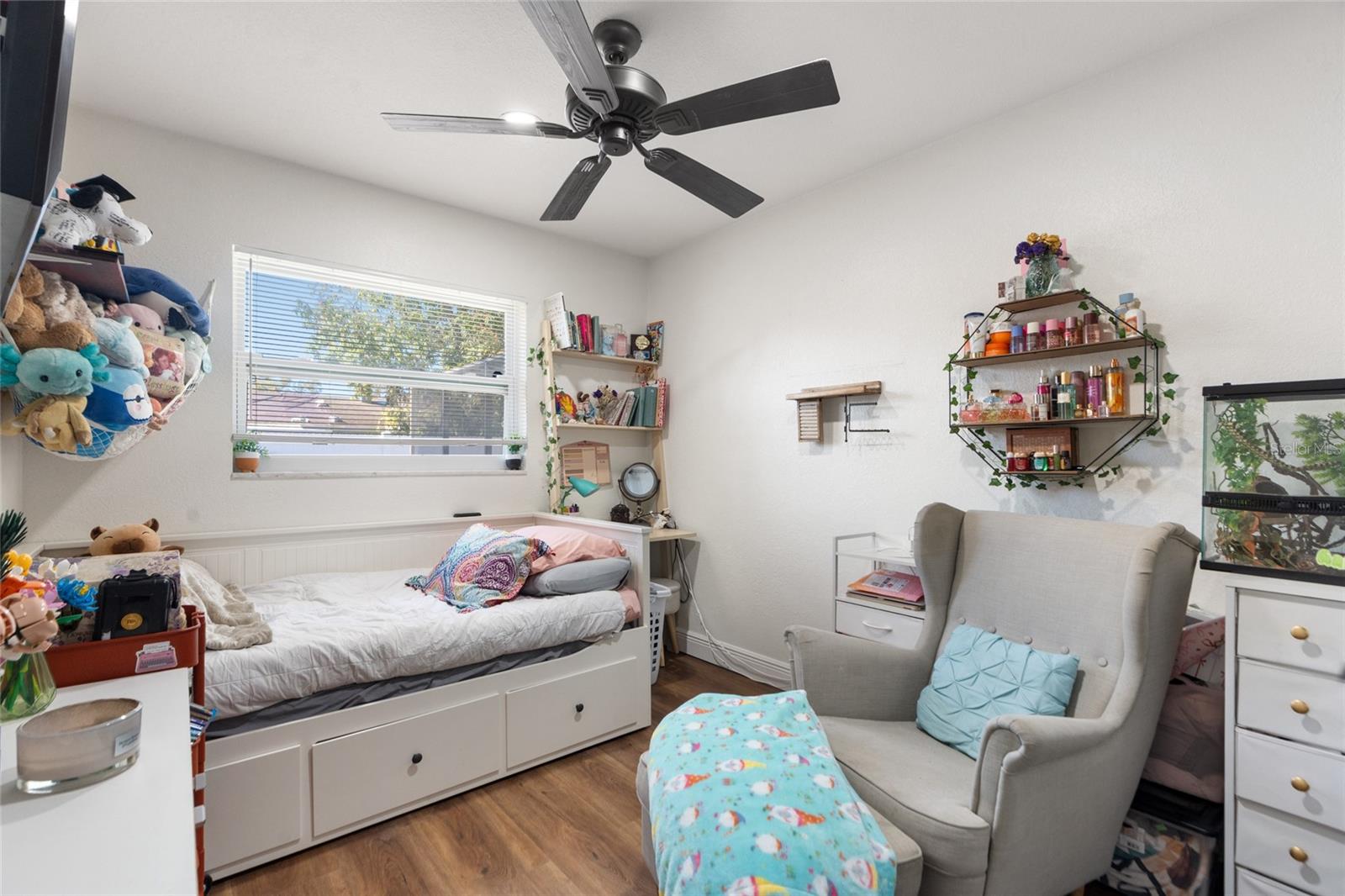 Image 18 of 51 For 7124 Wrenwood Circle