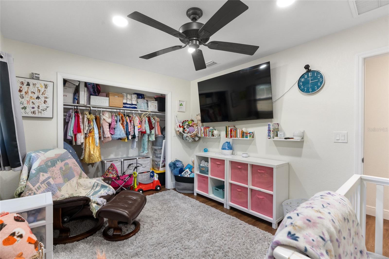 Image 26 of 51 For 7124 Wrenwood Circle