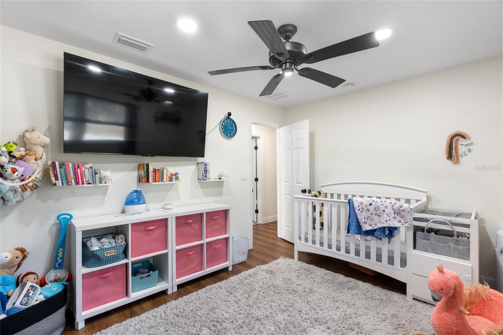 Image 27 of 51 For 7124 Wrenwood Circle