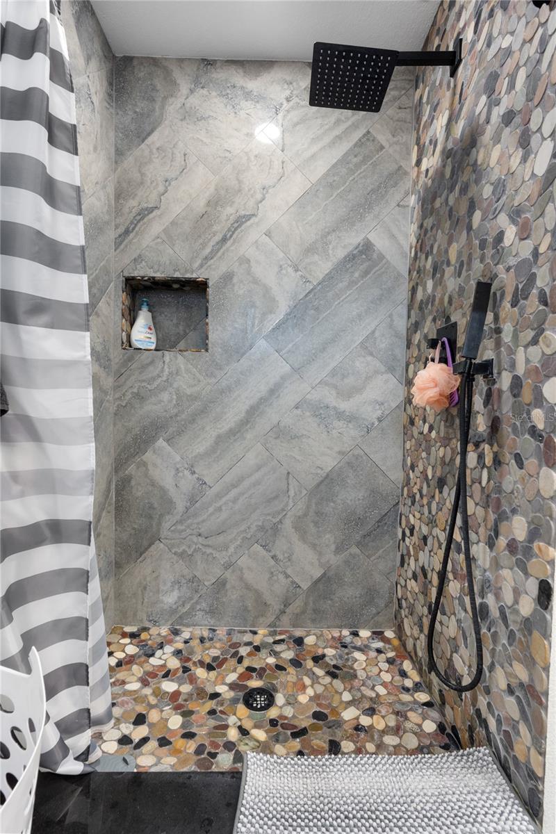 Image 34 of 51 For 7124 Wrenwood Circle