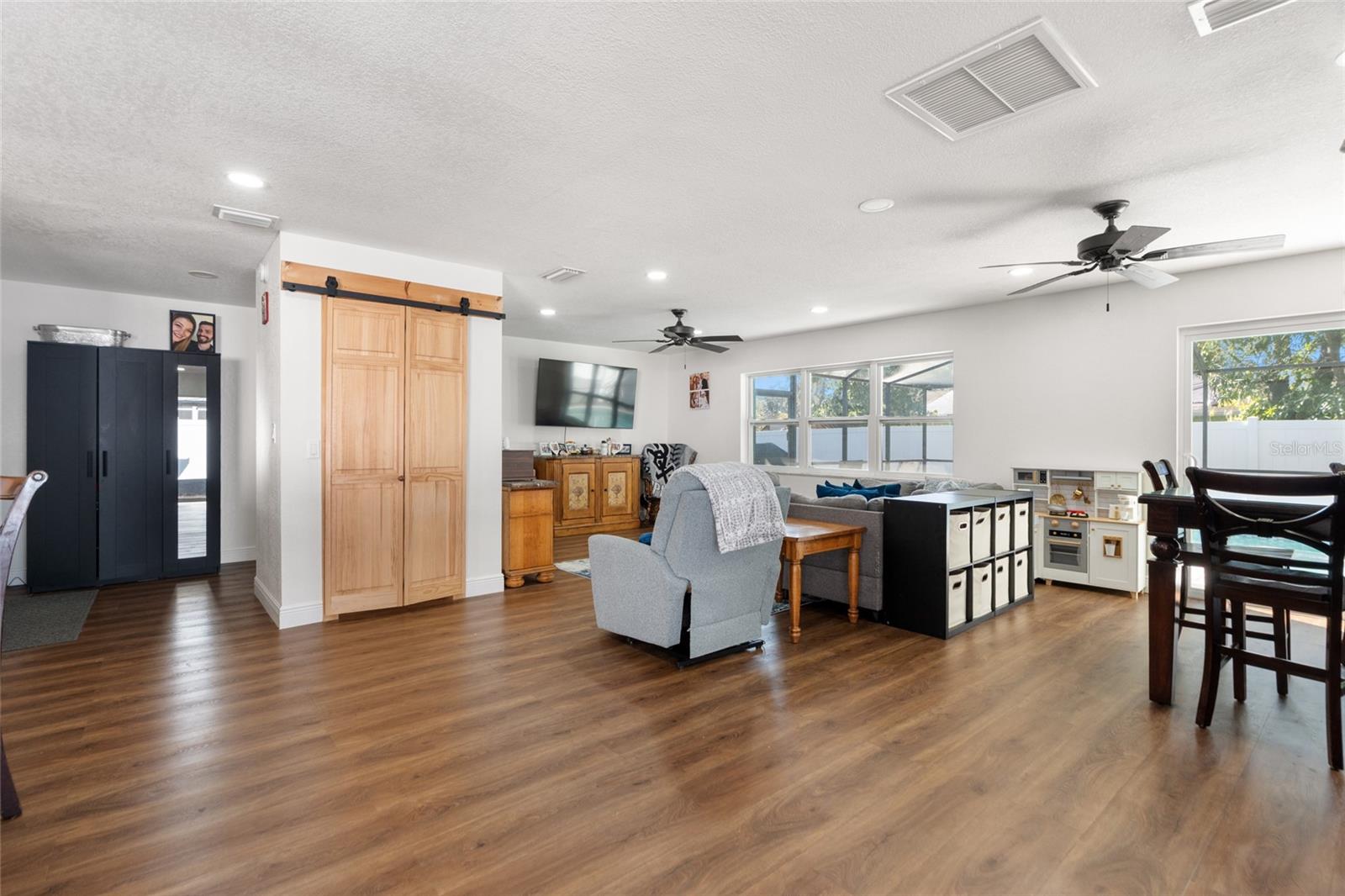 Image 4 of 51 For 7124 Wrenwood Circle