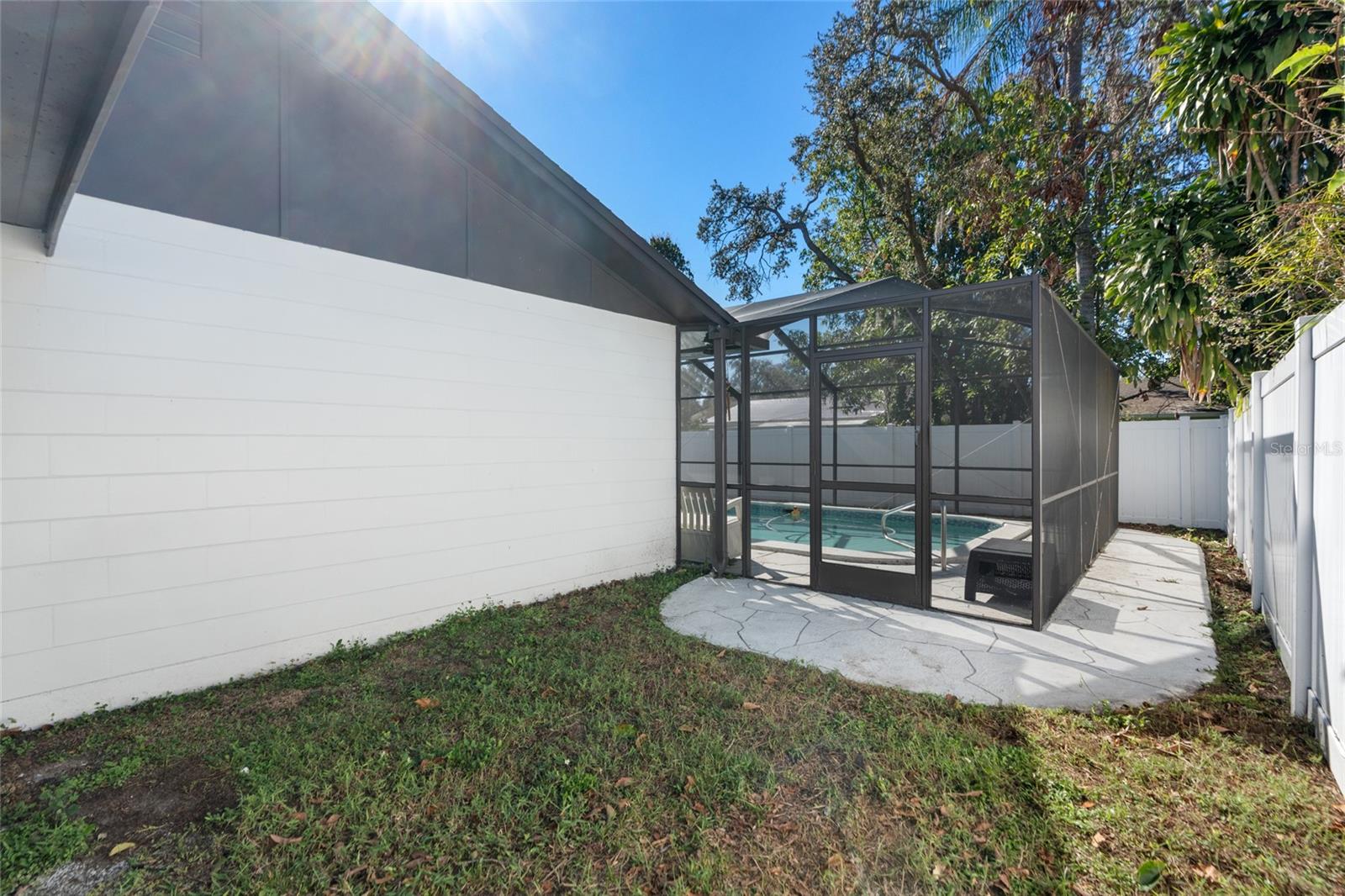 Image 42 of 51 For 7124 Wrenwood Circle