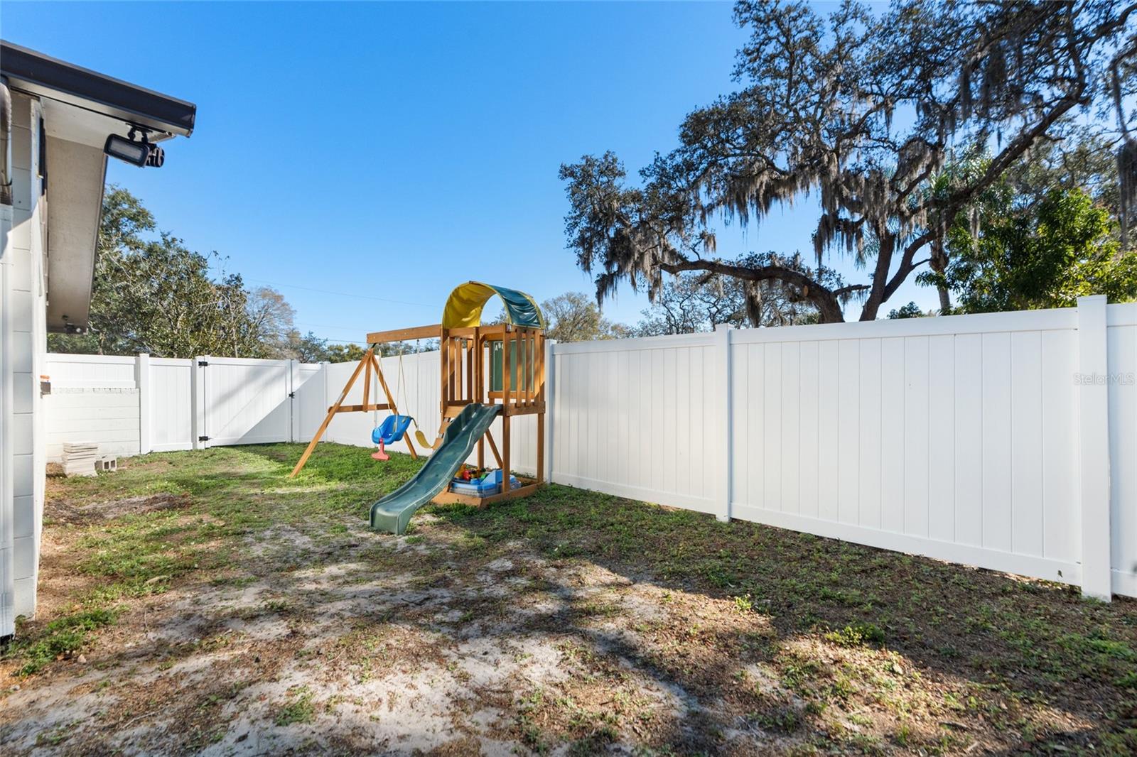 Image 46 of 51 For 7124 Wrenwood Circle