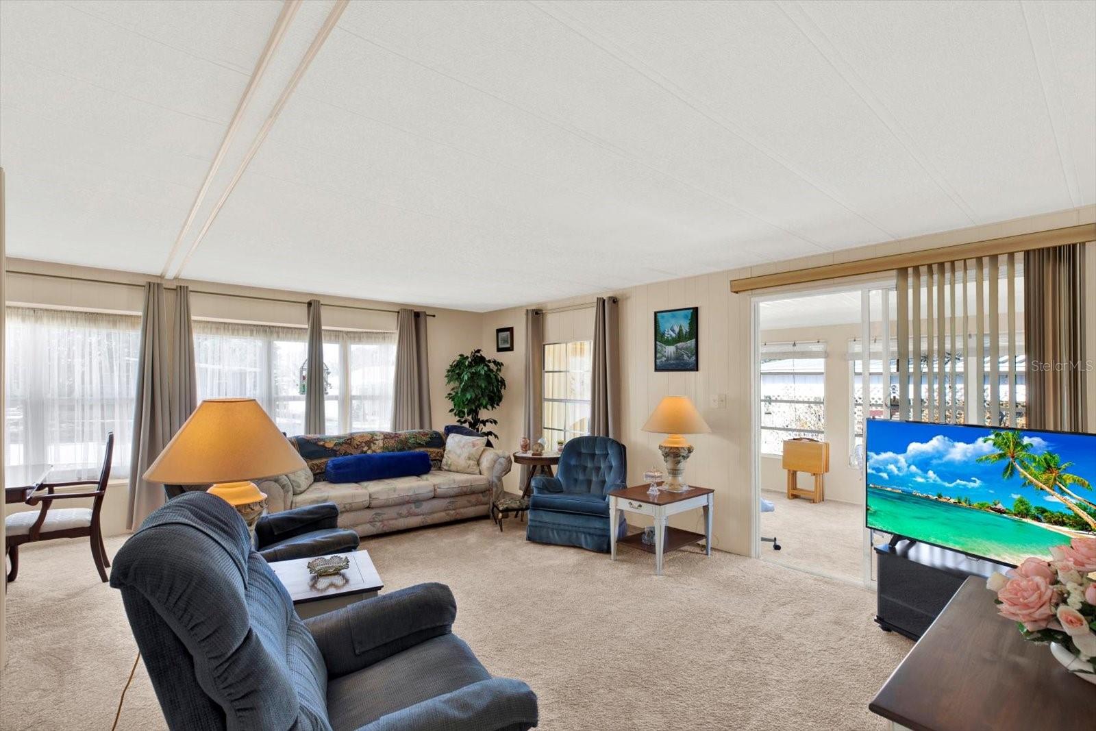 Image 5 of 21 For 8134 Baycrest Drive