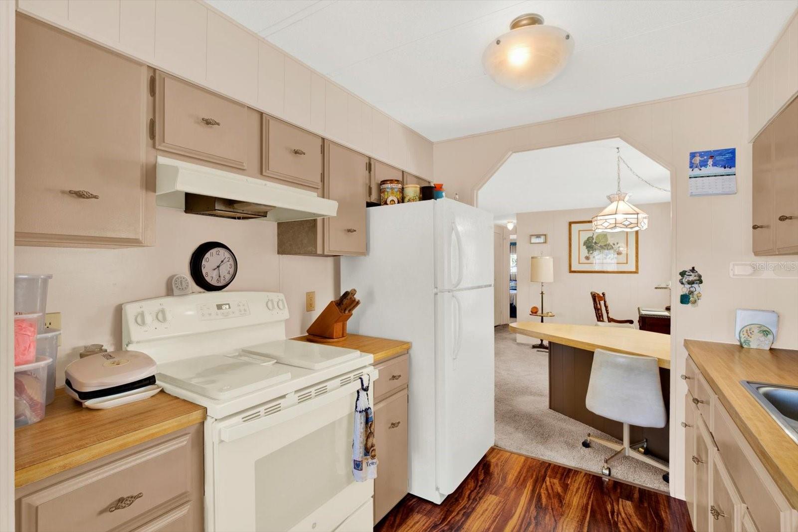 Image 9 of 21 For 8134 Baycrest Drive