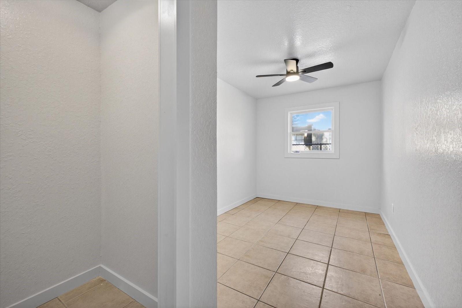 Image 16 of 31 For 773 Harbor Drive S