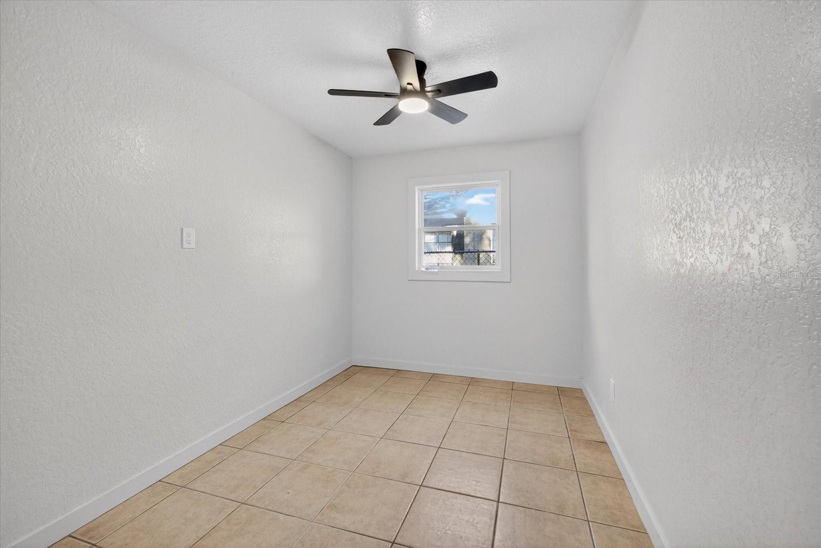 Image 17 of 31 For 773 Harbor Drive S