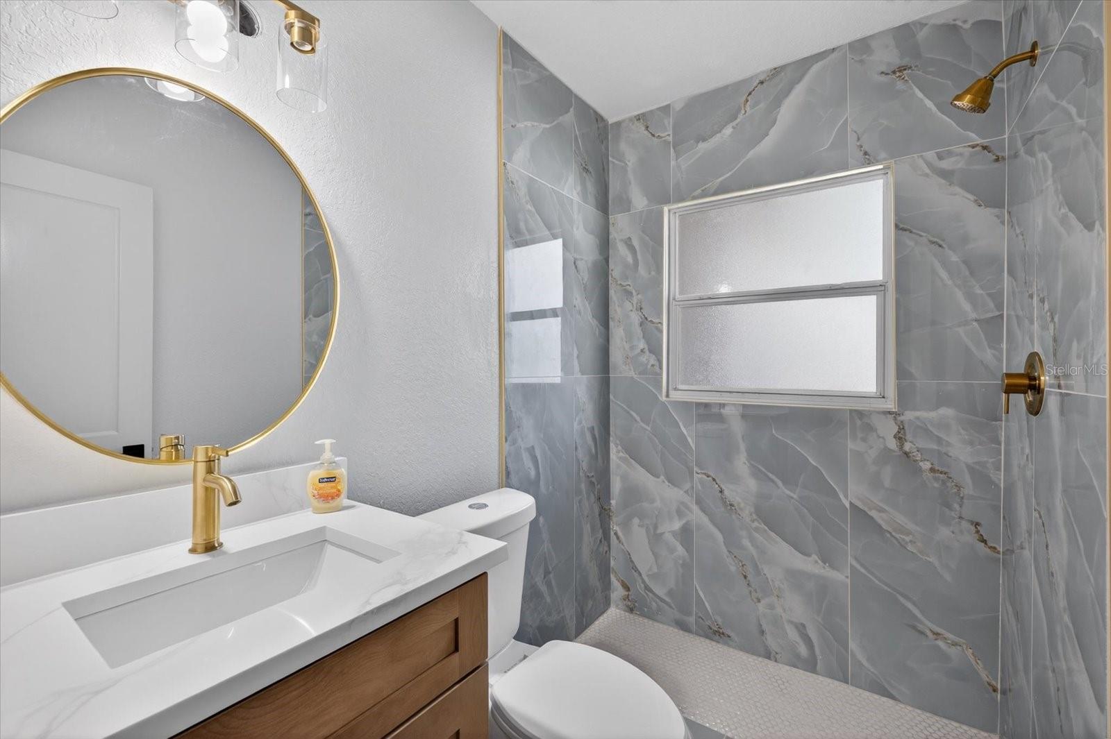 Image 22 of 31 For 773 Harbor Drive S