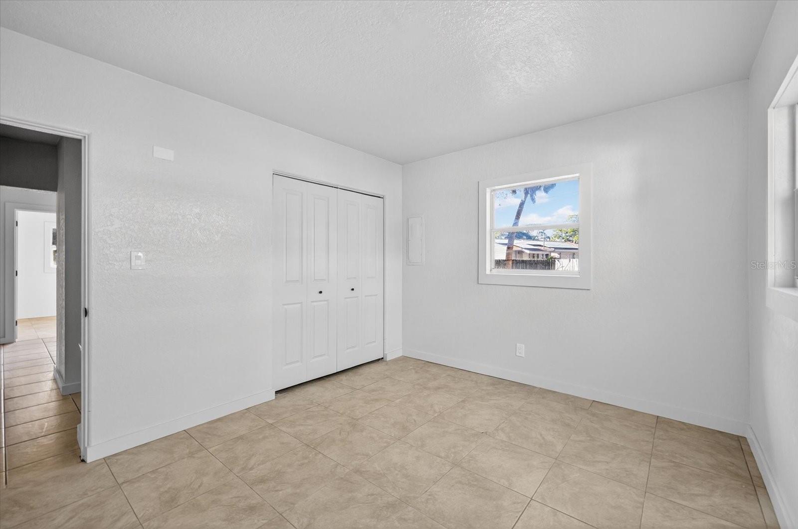 Image 24 of 31 For 773 Harbor Drive S