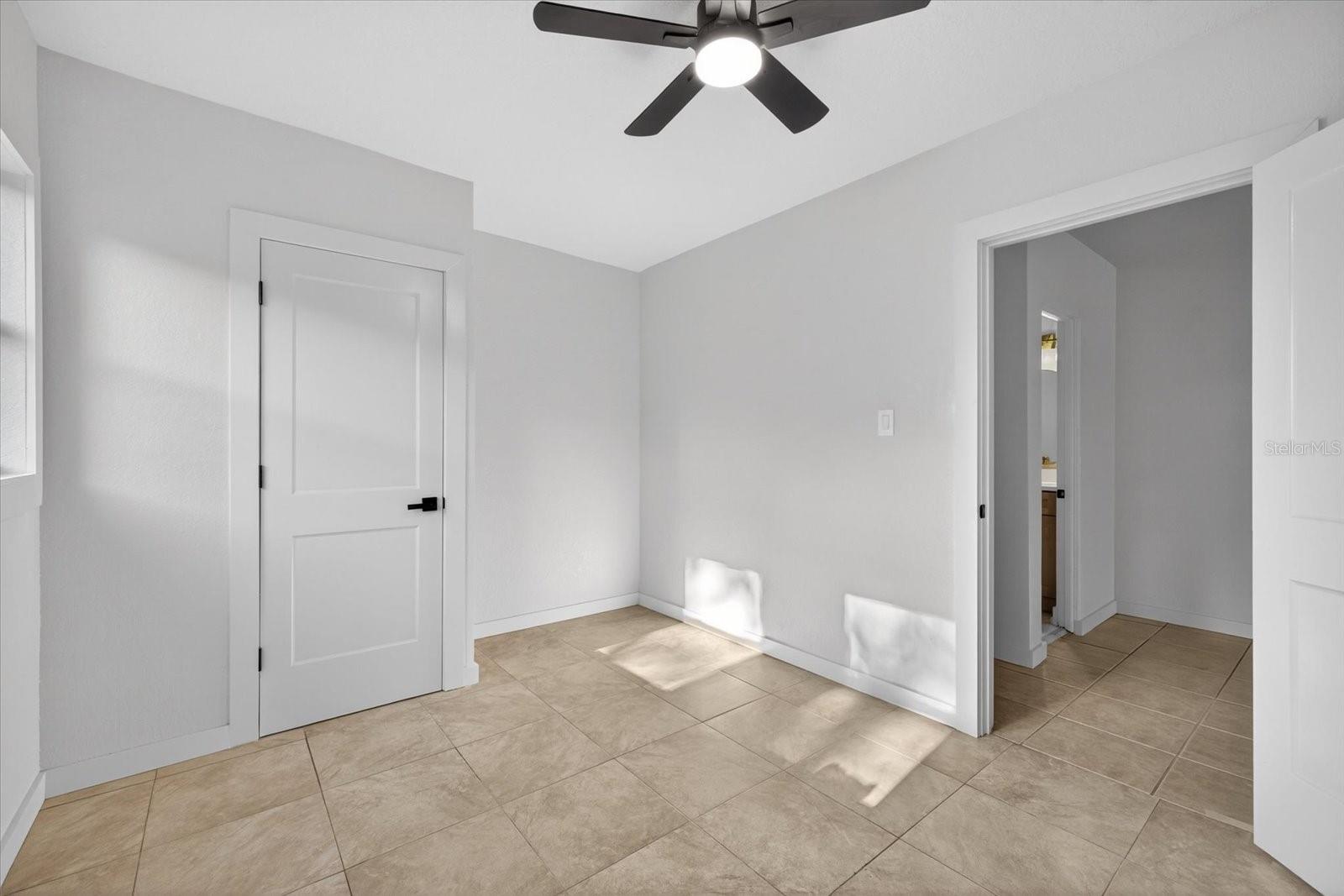 Image 26 of 31 For 773 Harbor Drive S