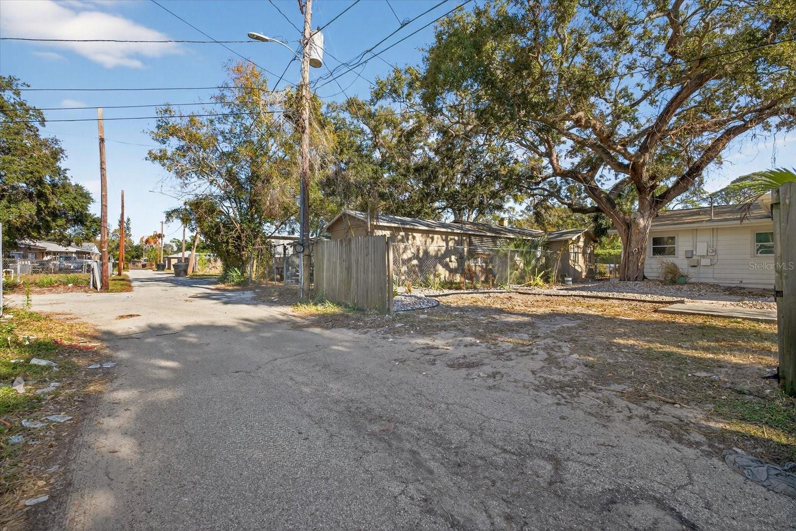 Image 6 of 31 For 773 Harbor Drive S