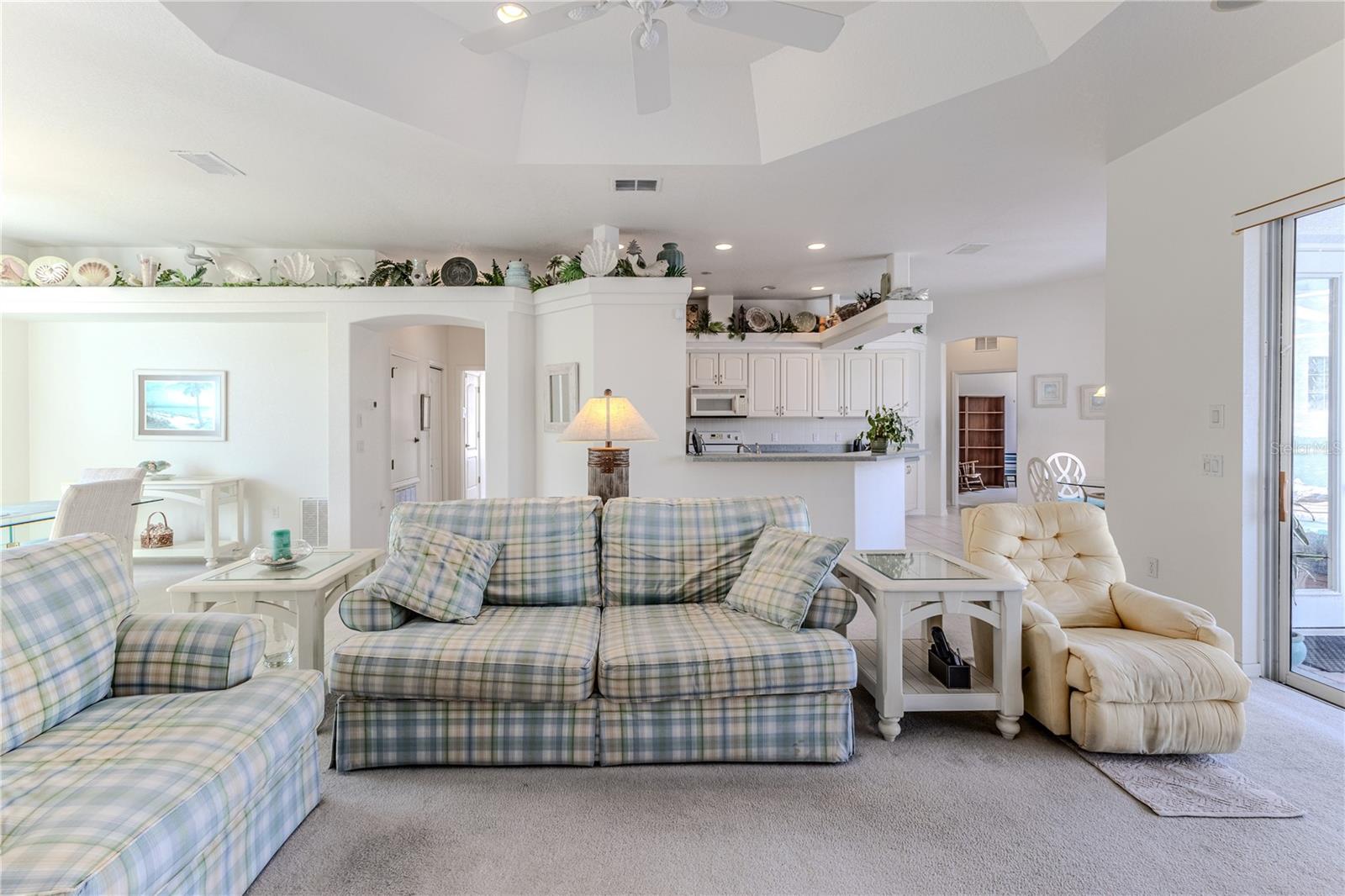 Image 15 of 66 For 2237 Claremont Lane