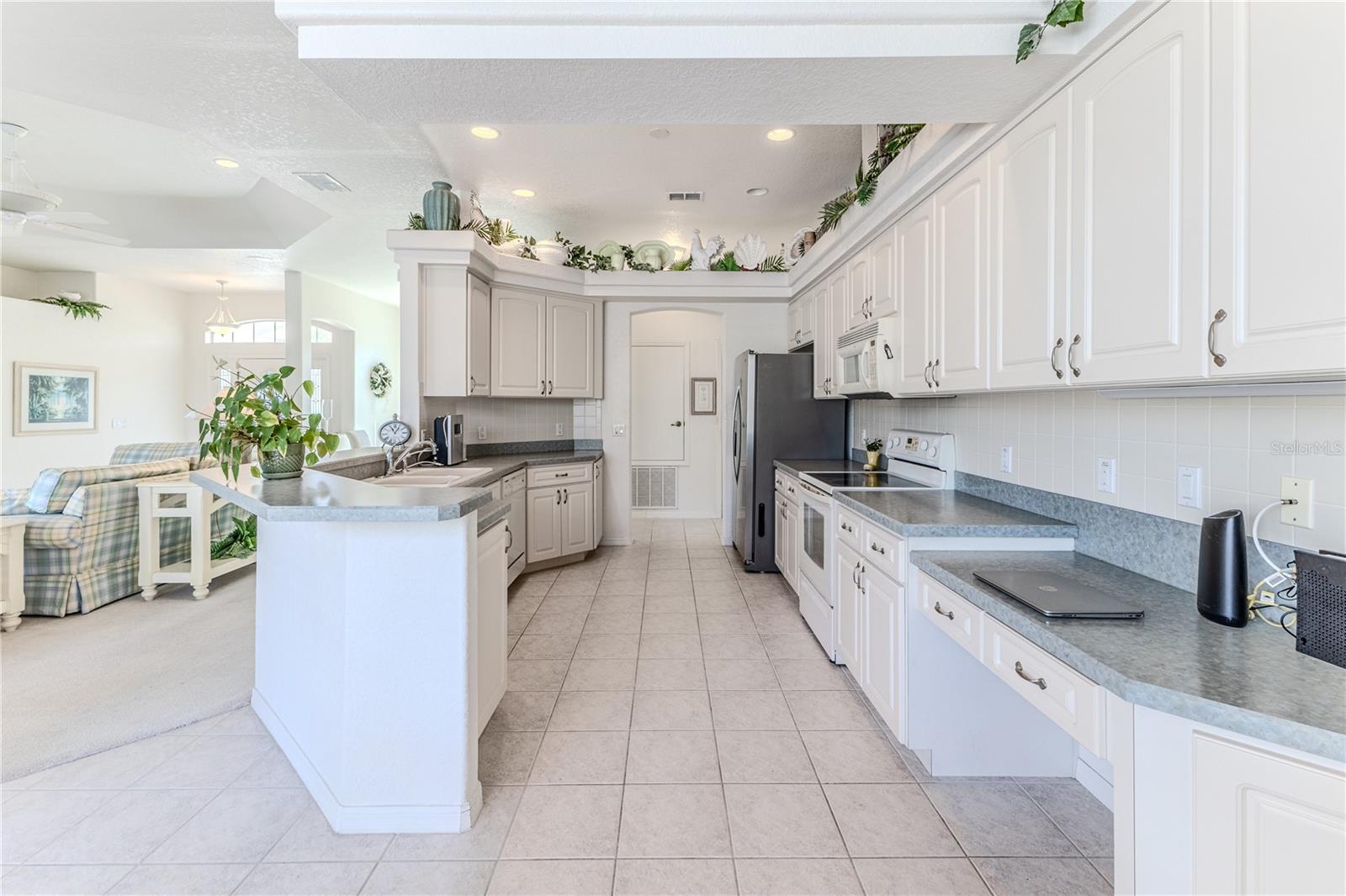 Image 24 of 66 For 2237 Claremont Lane